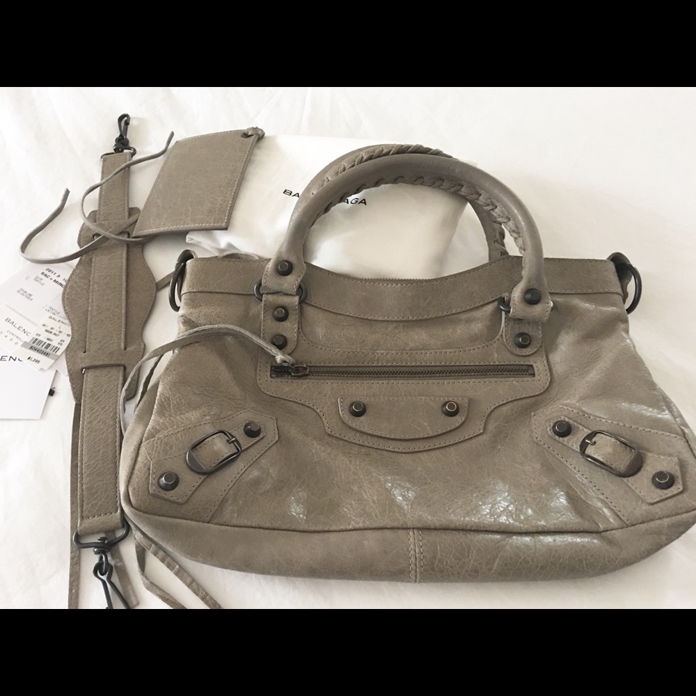 Balenciaga First Classique